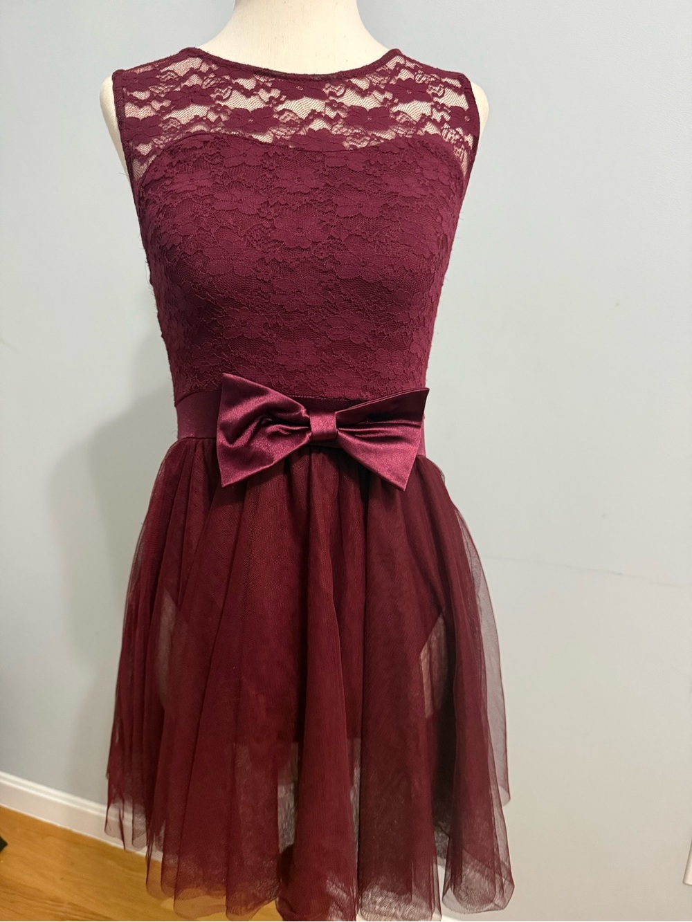 Weissman large child Lace & Tulle Bow dance costume Dress